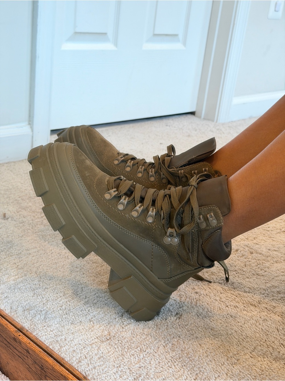 Zara Olive Green Platform Lace-Up Hiking Boots - Women's